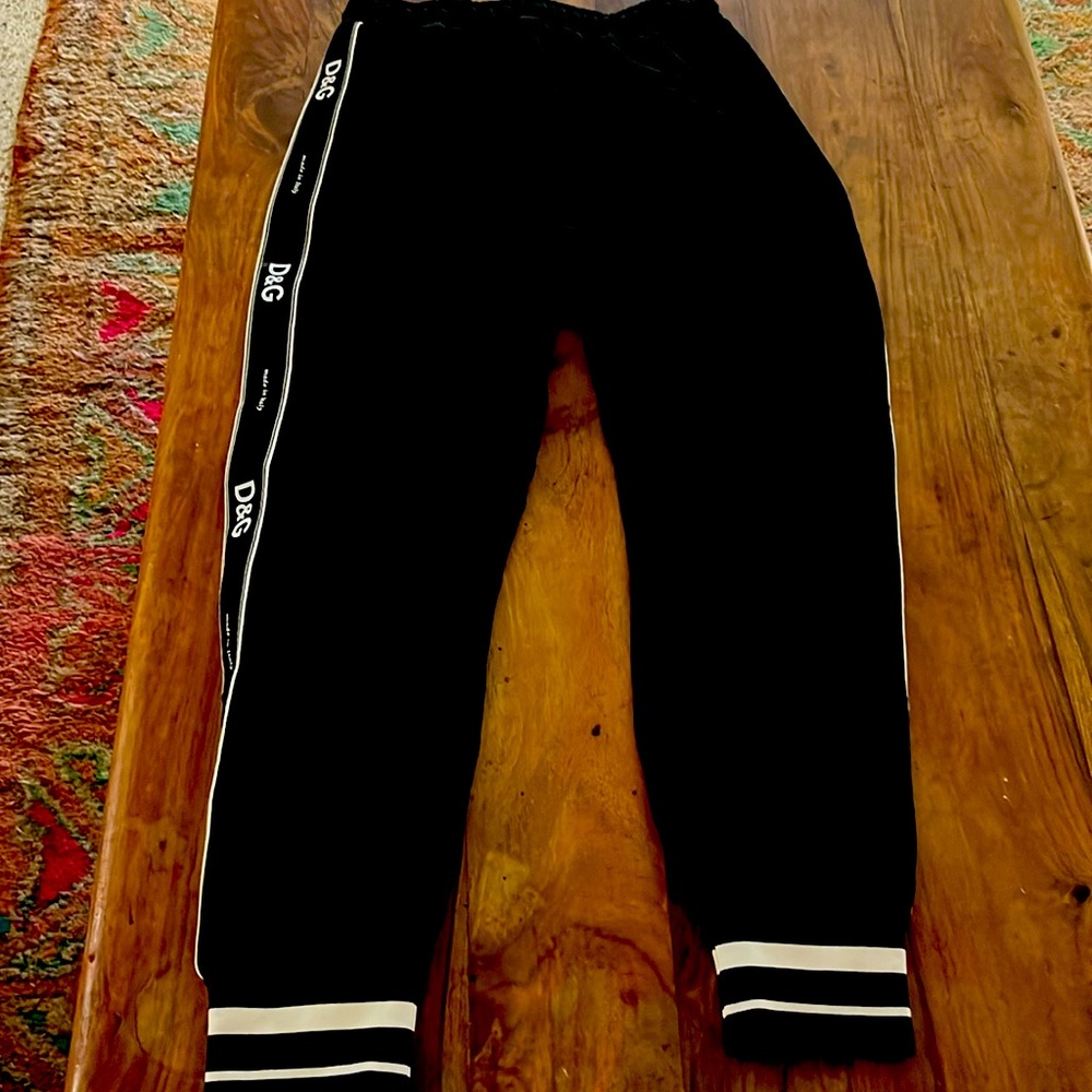 Dolce & Gabbana joggers size 40 with pockets and drawstring.